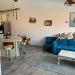 Lägenhet Sea View Mit Bootstisch-почивка с изглед към морето и маса за лодка *