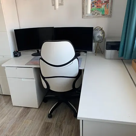 דירה Seaview Young Family - семейство на черно море *