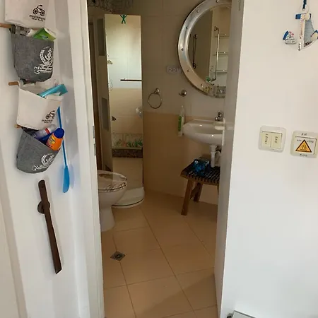 Seaview Young Family - семейство на черно море