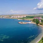 Sea View Mit Bootstisch-почивка с изглед към морето и маса за лодка *