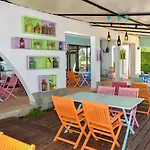 Sea View Mit Bootstisch-почивка с изглед към морето и маса за лодка