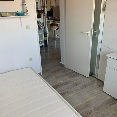 Sea View For Young Family Aheloy, Near Sunny Beach, With Balcony, Pool And Beach,почивка на плажа с балкон, гледка към морето, басейн в ахелой, близо до слънчев бряг Διαμέρισμα *