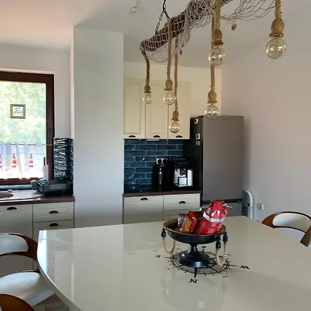 Seaview Young Family - семейство на черно море *