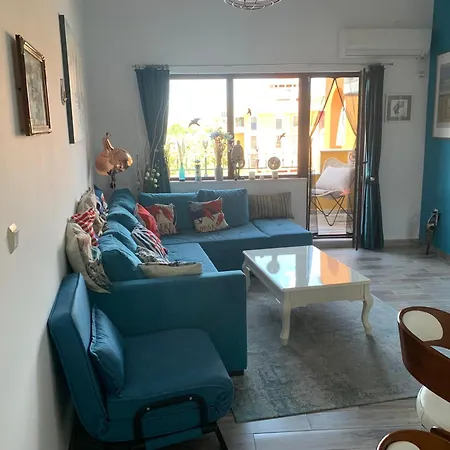 Seaview Young Family - семейство на черно море Appartamento