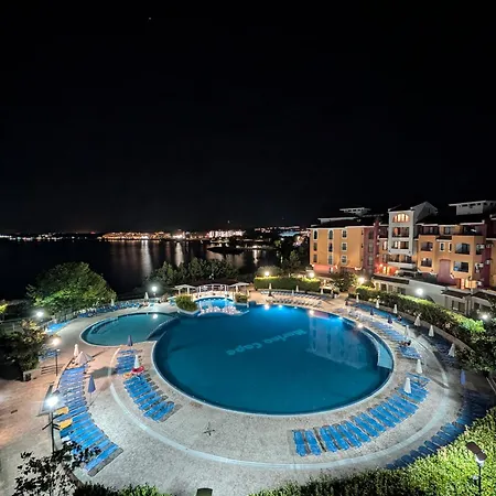 Sea View For Young Family Aheloy, Near Sunny Beach, With Balcony, Pool And Beach,почивка на плажа с балкон, гледка към морето, басейн в ахелой, близо до слънчев бряг Διαμέρισμα