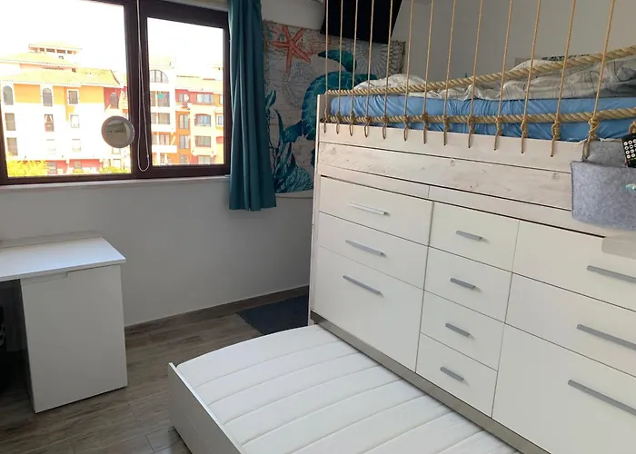 Apartamento Sea View Mit Bootstisch-почивка с изглед към морето и маса за лодка