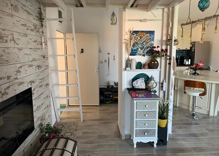 Sea View Mit Bootstisch-почивка с изглед към морето и маса за лодка Apartamento *