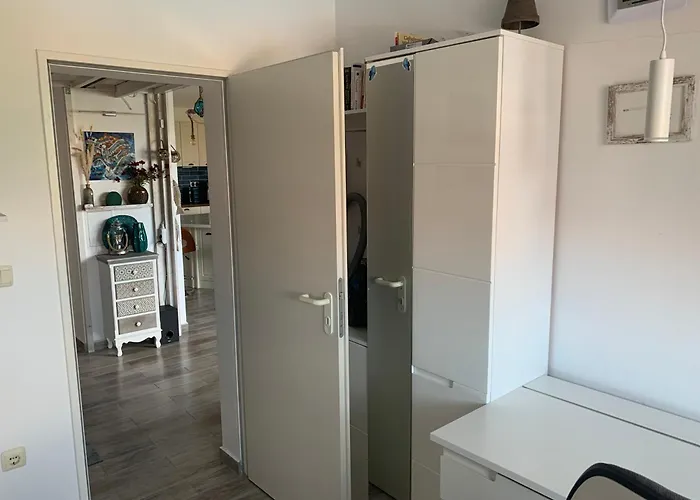 Sea View Mit Bootstisch-почивка с изглед към морето и маса за лодка Apartamento Aheloy